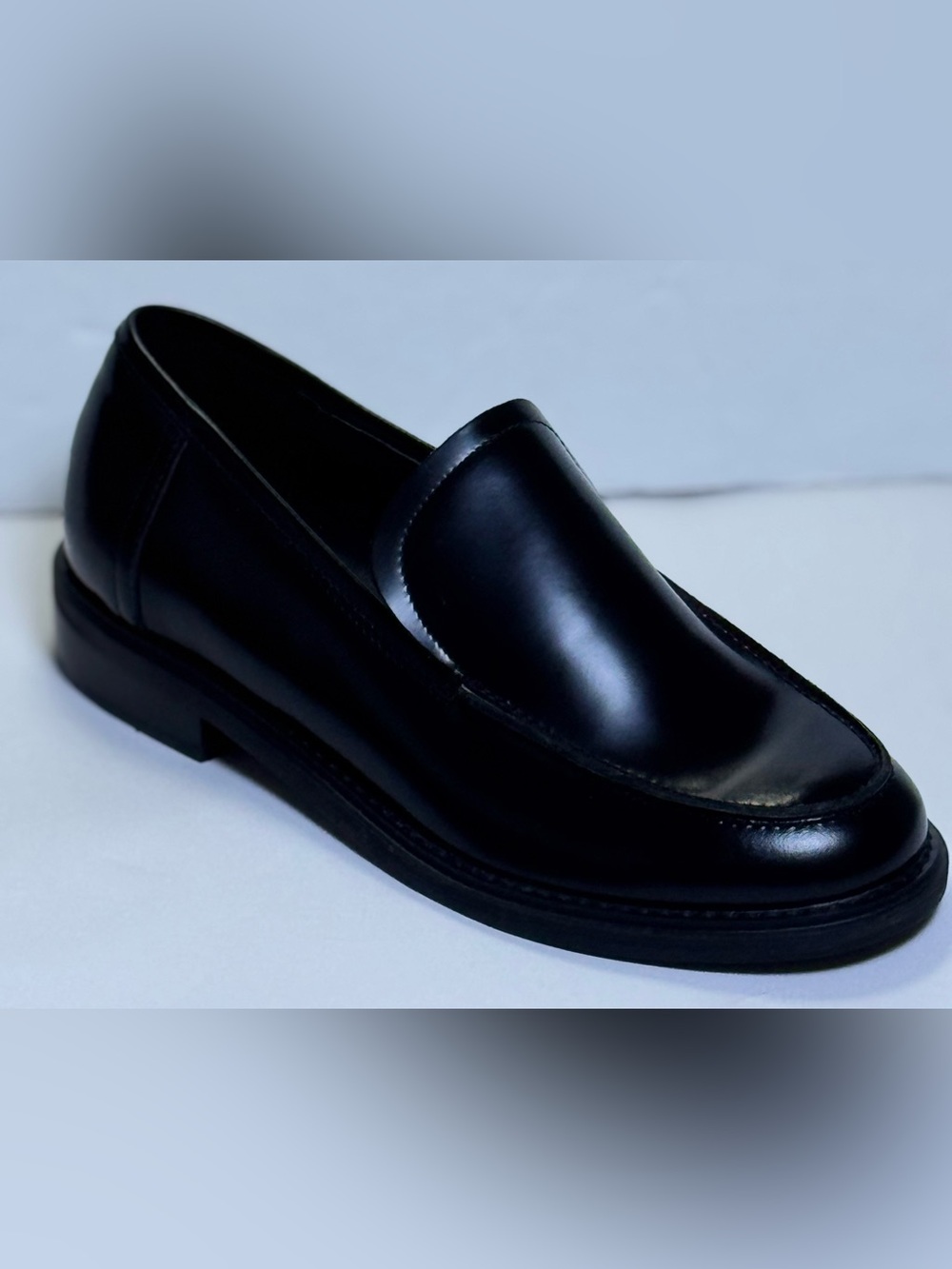 Steve Madden Larusso black leather loafers in women’s size 8M